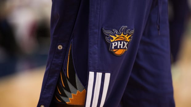 Isaiah Thomas is expected to make his Suns debut against the Sixers this week.